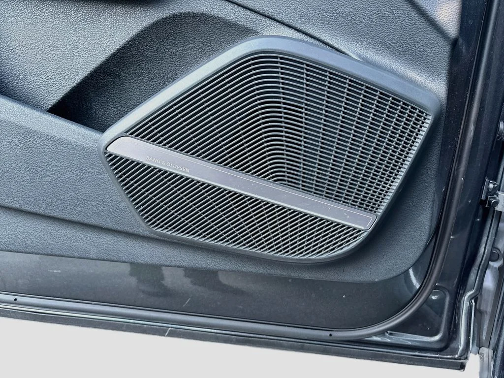 Used 2023  Audi 55 Premium Plus image 19