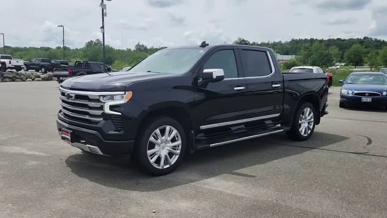 Used 2024 Black Chevrolet High Country image 4