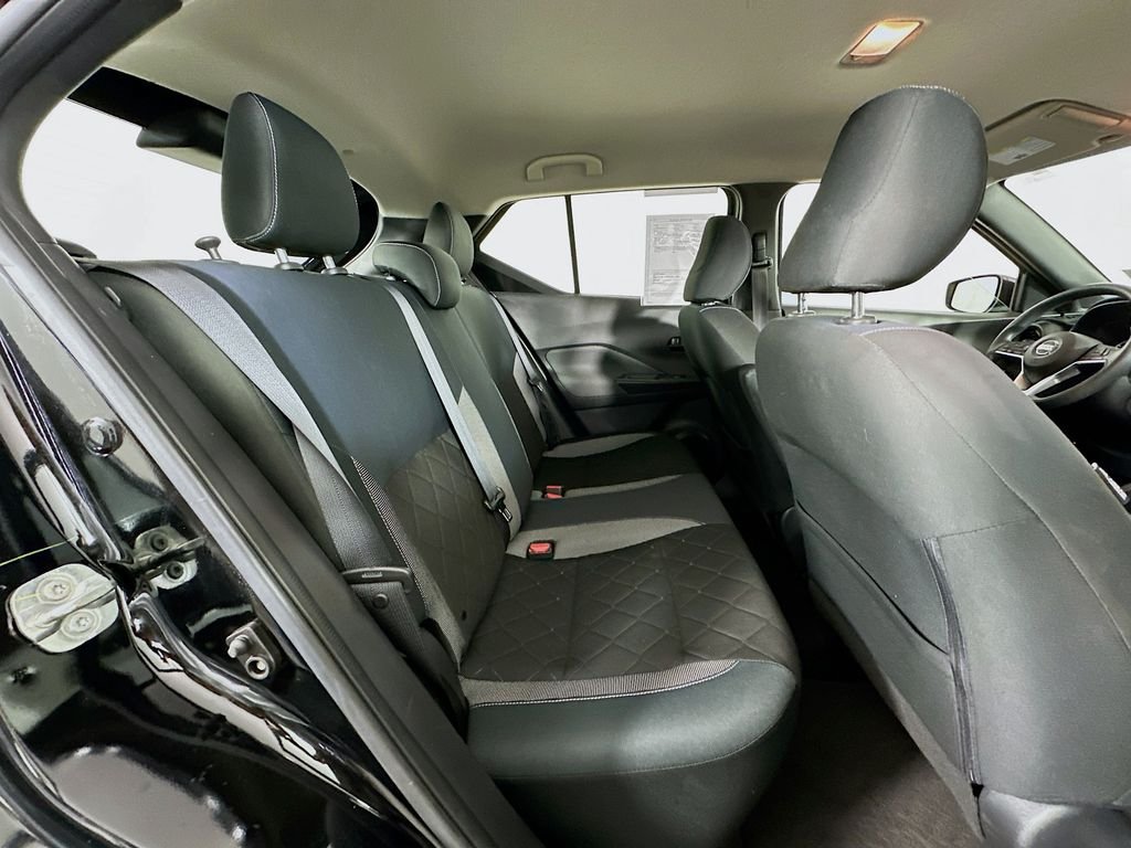 Used 2019 Super Black Nissan S image 25