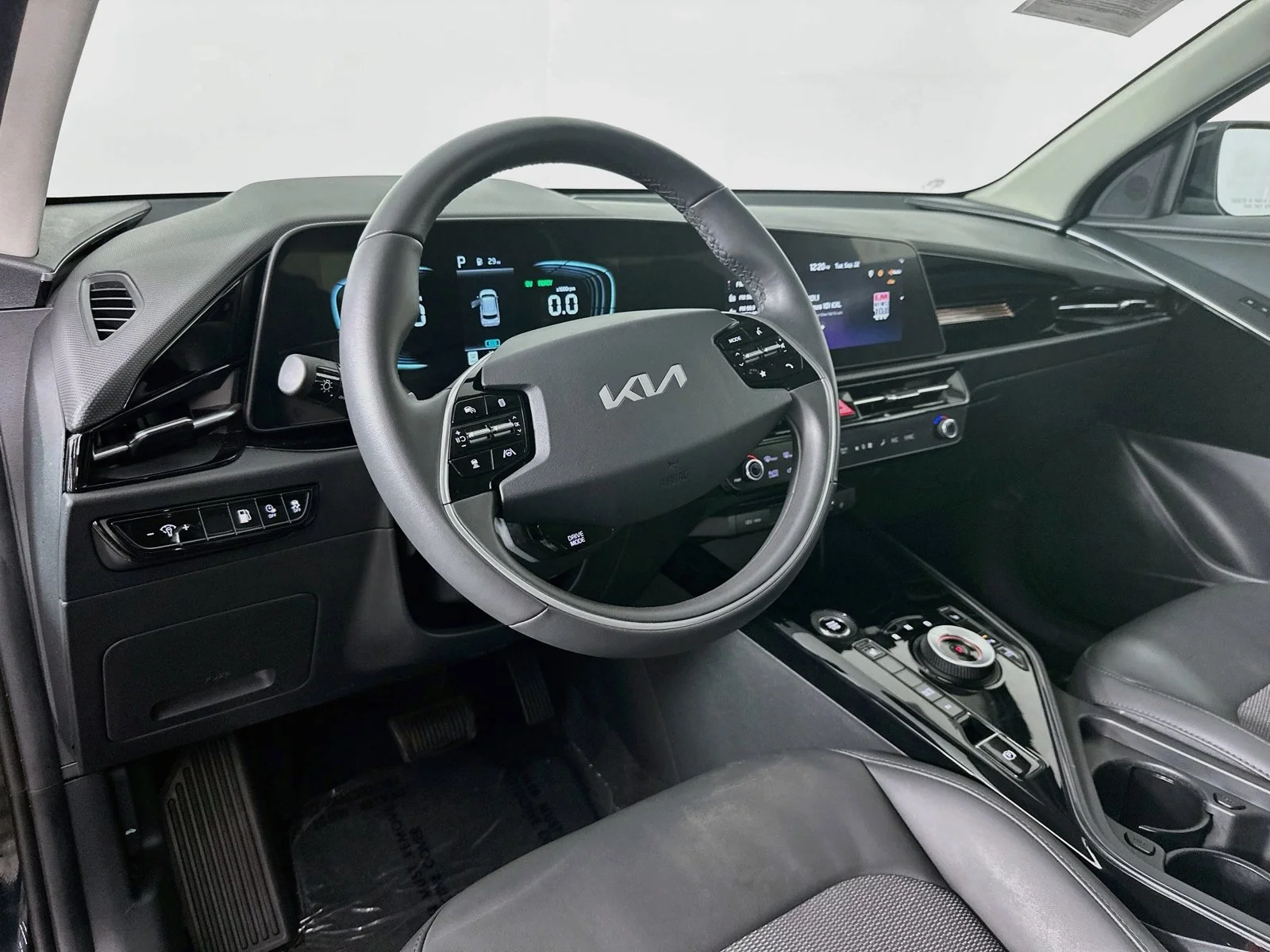 Used 2025 Aurora Black Pearl Kia EX image 10