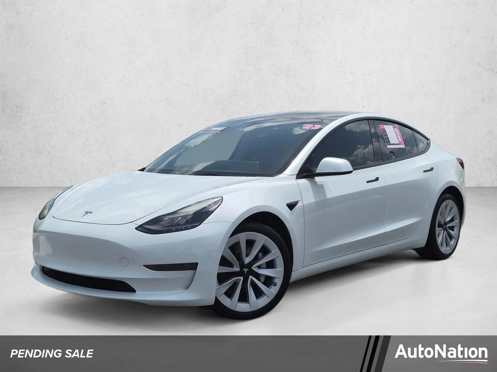 Used 2023 Pearl White Multi-Coat Tesla  image 1