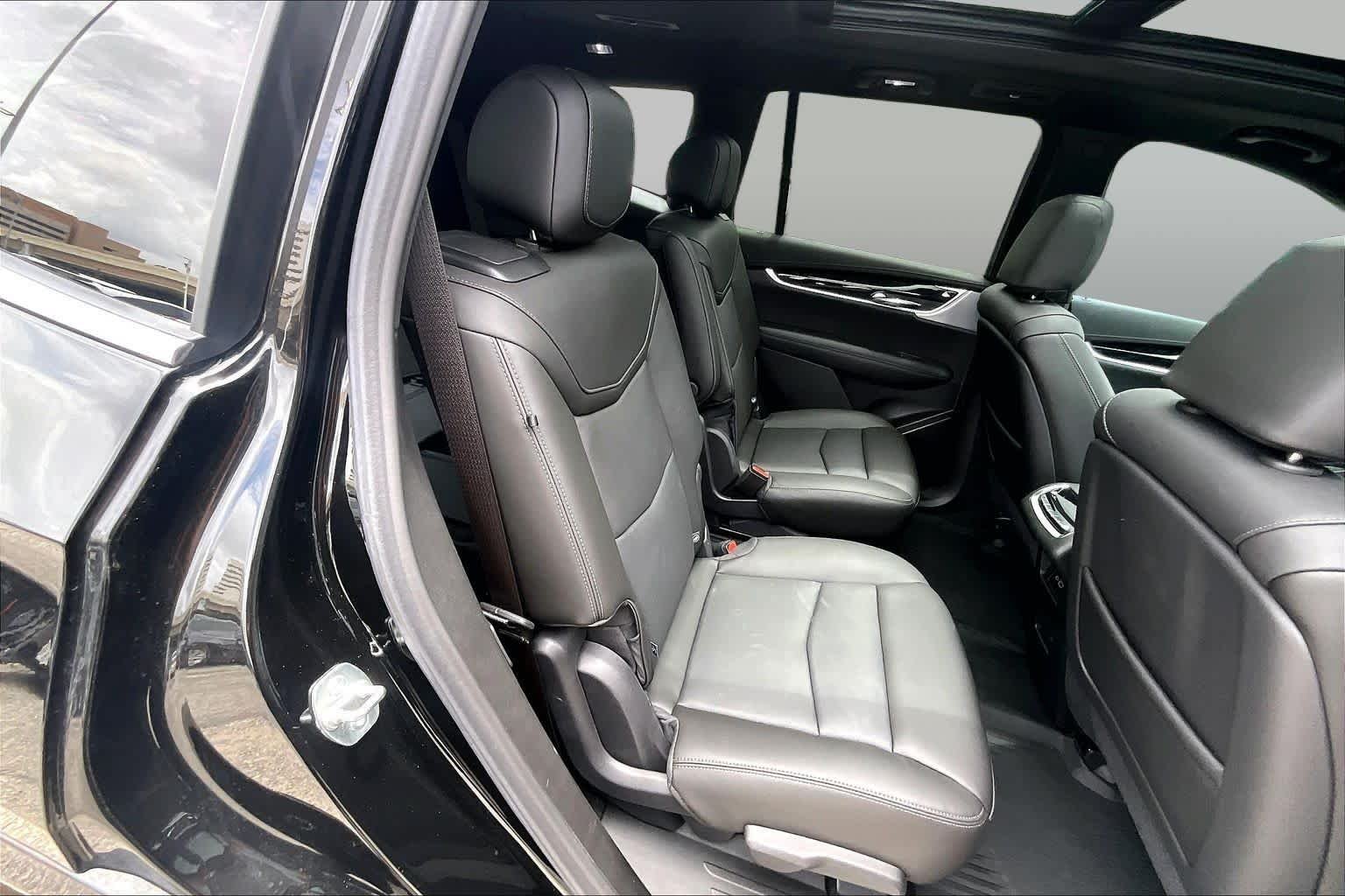 Used 2025 Stellar Black Metallic Cadillac FWD Premium Luxury image 20
