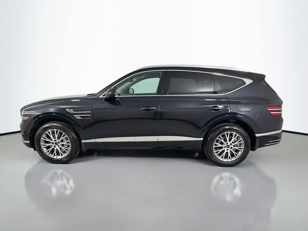 Used 2026 Black Genesis 2.5T image 8