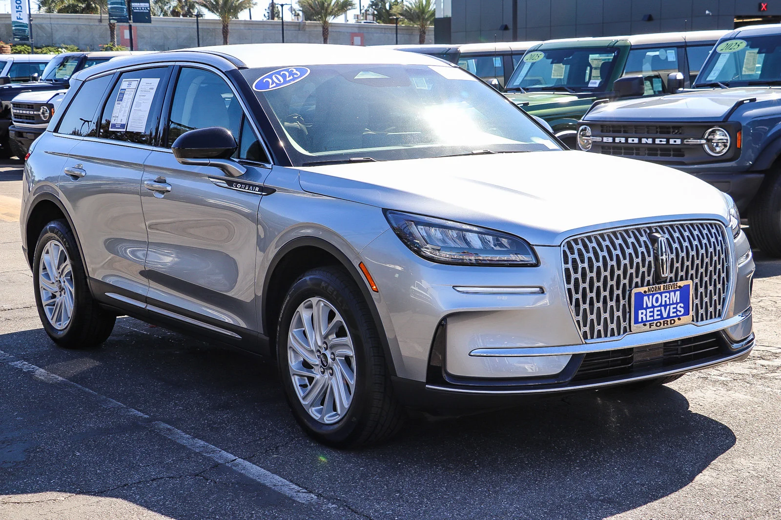 Certified Used 2023 Radiance Metallic Lincoln Standard image 3