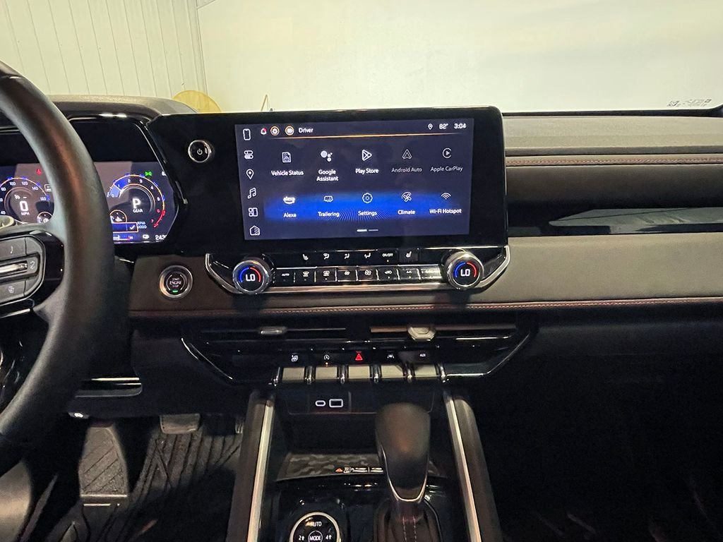Used 2024 Blue Chevrolet Z71 image 35