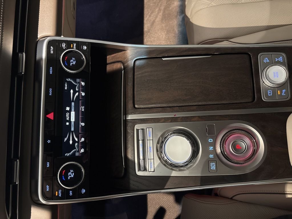 2024 GENESIS GV80 - Photo 15