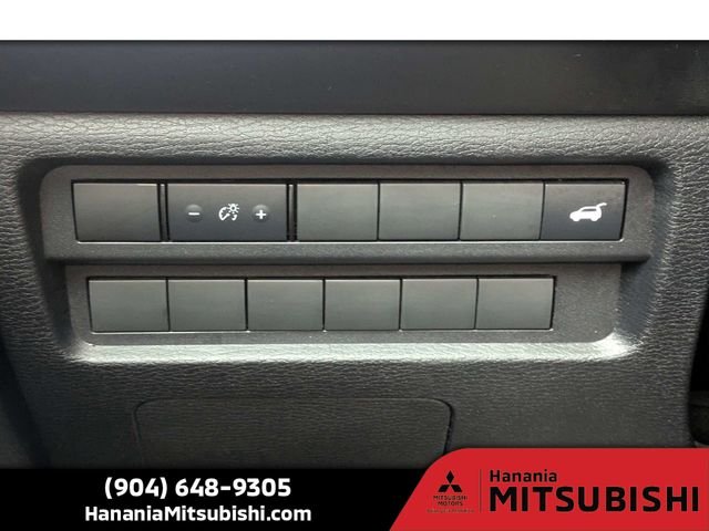 Used 2024 Silver Mitsubishi SE image 24
