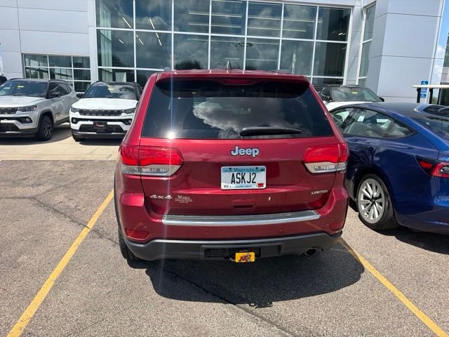 Used 2015 Red Jeep Limited image 6