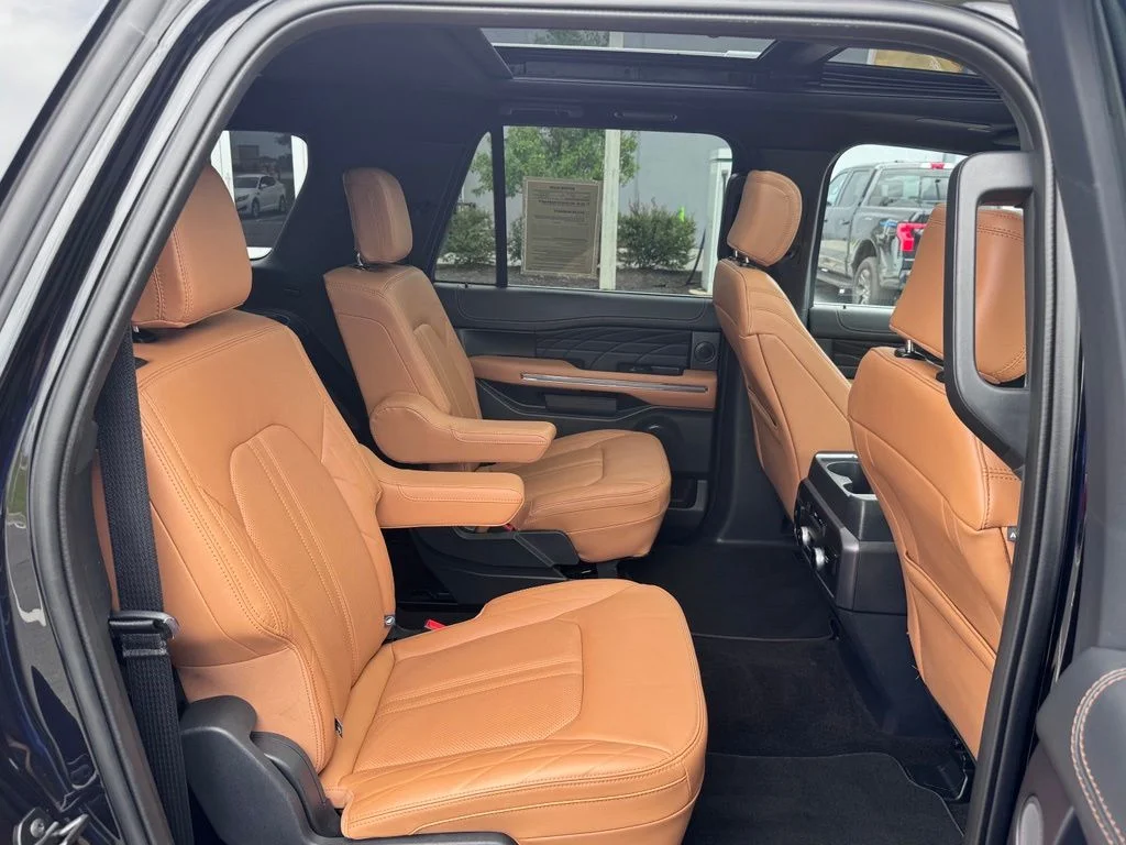 Used 2023 Agate Black Metallic Ford Platinum image 22