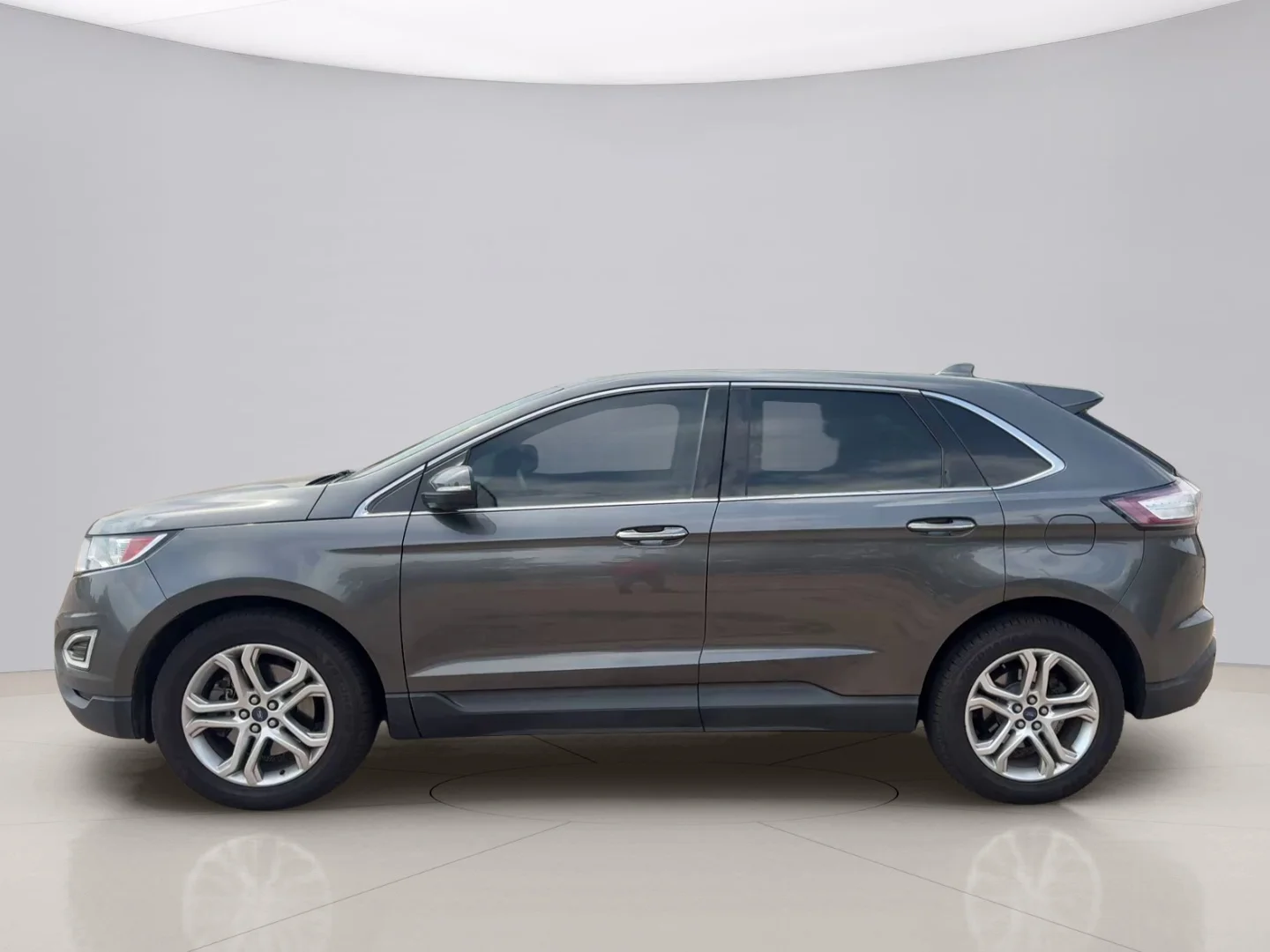 Used 2018 Gray Ford TITANIUM image 2