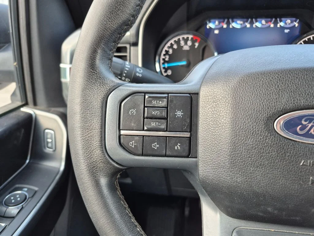 Certified Used 2023 Oxford White Ford XLT image 31
