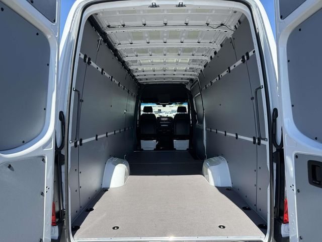 New 2026 Arctic White Mercedes-Benz Cargo 170 WB image 14