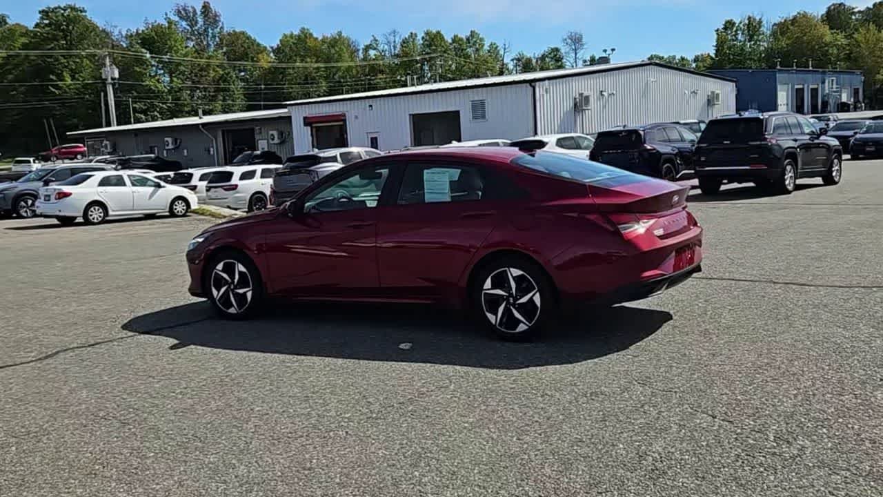 Used 2023 Ultimate Red Hyundai SEL image 6