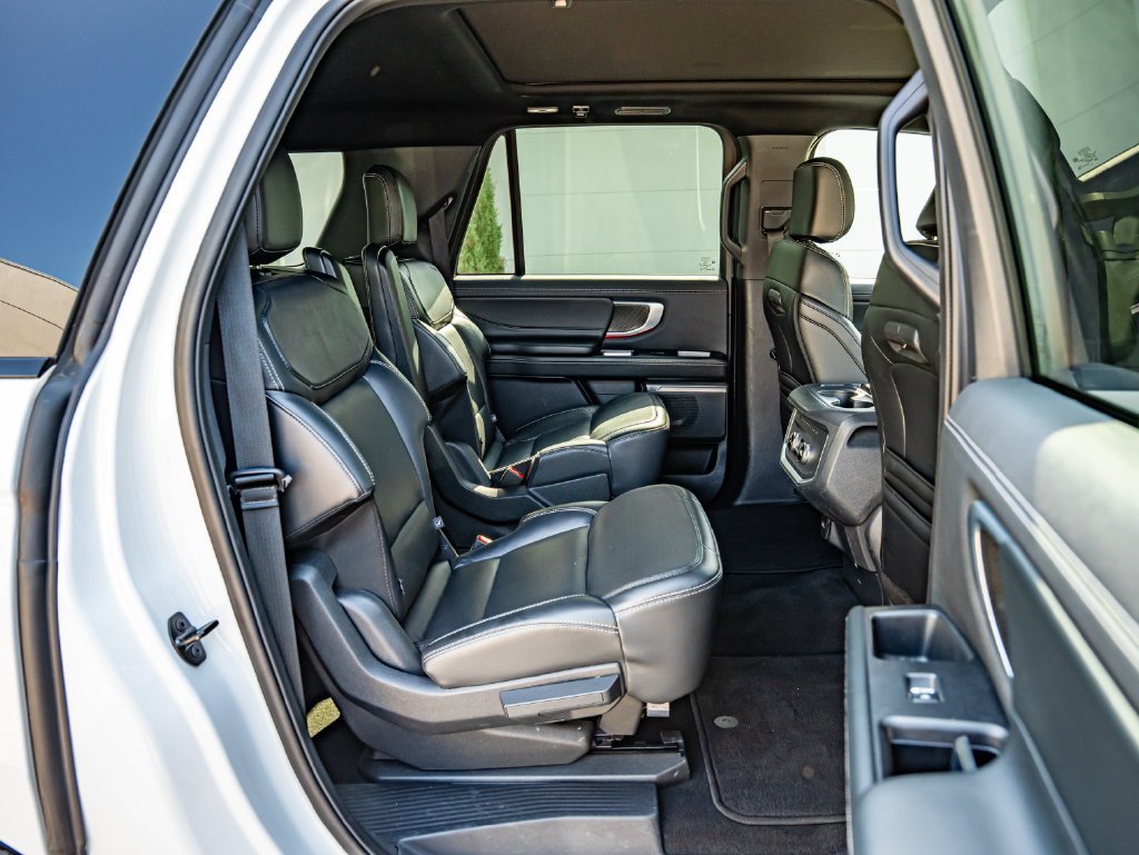Used 2025 White Ford Platinum image 45