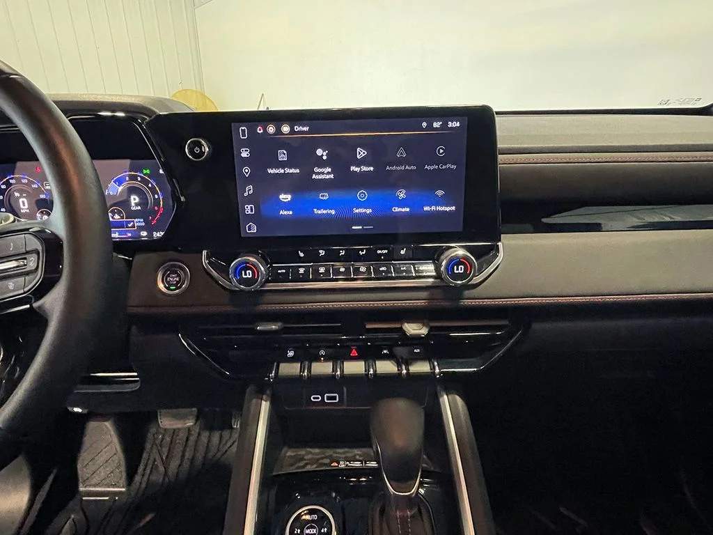 Used 2024 Blue Chevrolet Z71 image 35