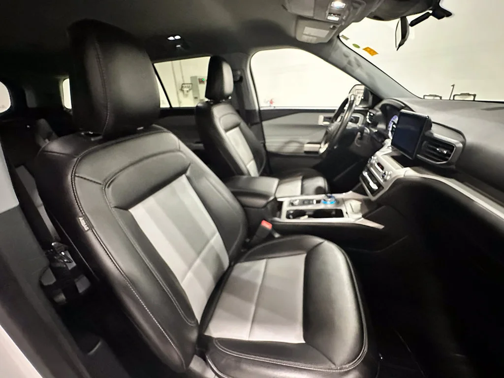 Used 2022 White Ford XLT image 29