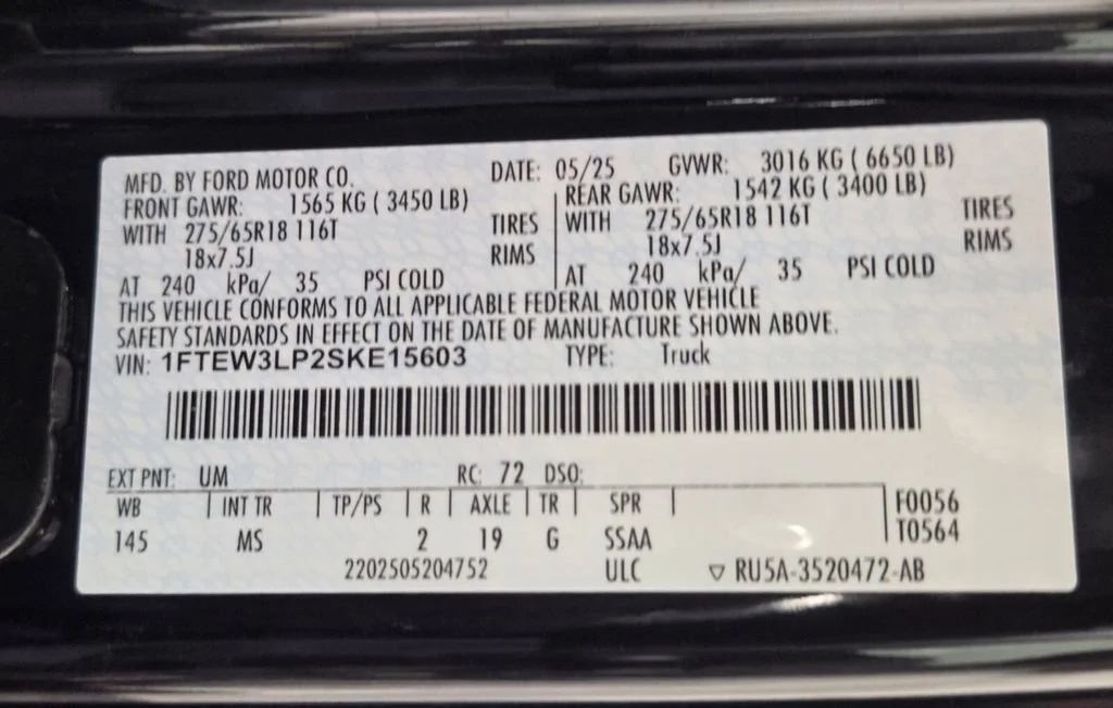 Used 2025 Black Metallic Ford XLT image 33