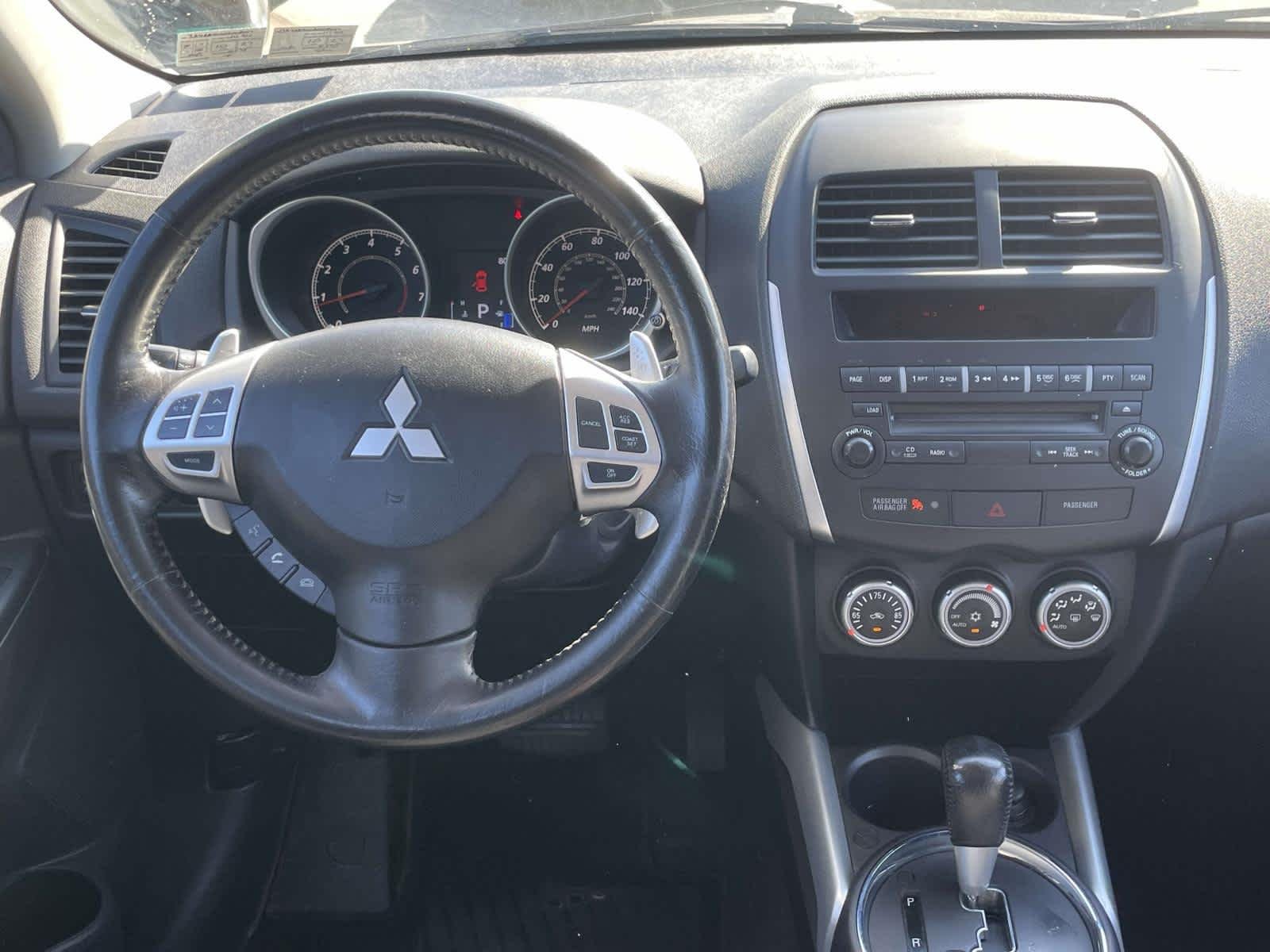 Used 2011 Labrador Black Pearl Mitsubishi SE image 2