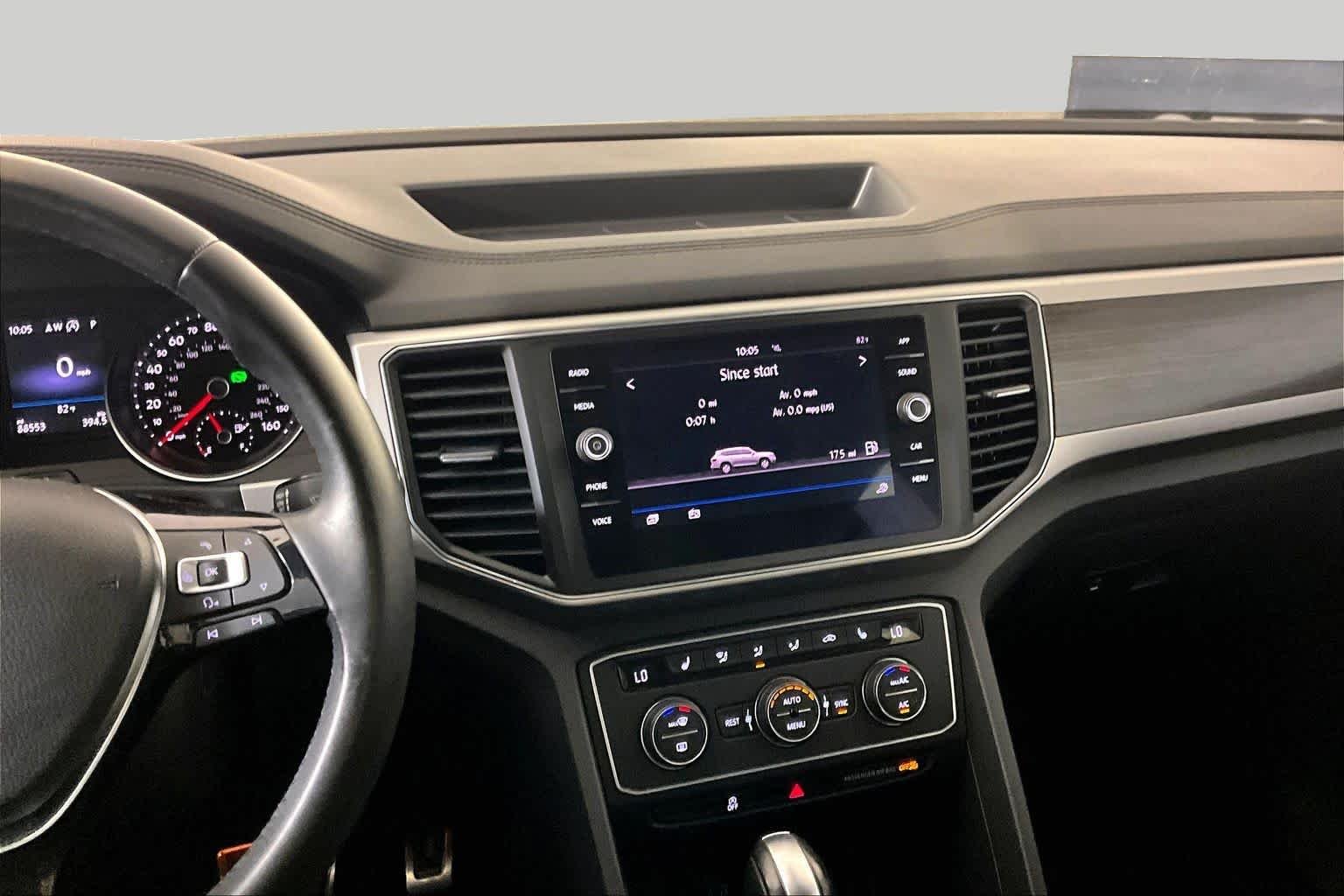 Used 2018 Platinum Gray Metallic Volkswagen 3.6L V6 SE w/Technology image 7
