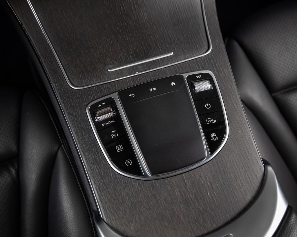 Certified Used 2022 Black Mercedes-Benz GLC 300 image 9