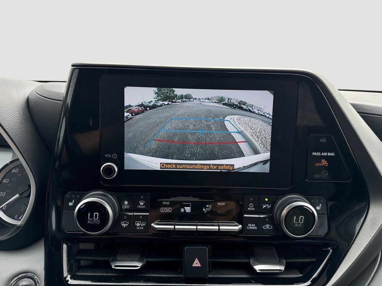Used 2023 Wind Chill Pearl Toyota XLE image 24