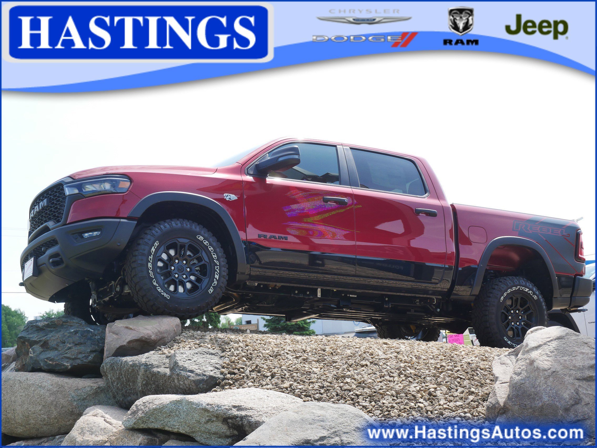 New 2026 Molten Red Pearl-Coat Exterior Paint RAM Rebel image 1