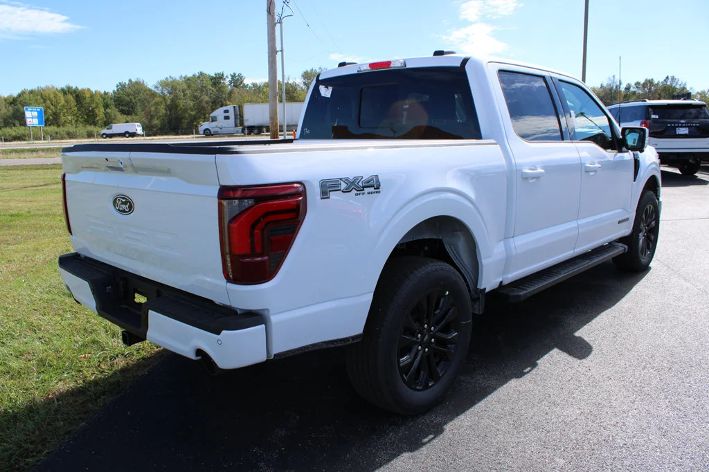 New 2026 Oxford White Ford Lariat® image 18