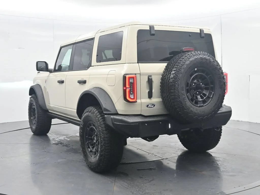 New 2026 Desert Sand Ford Badlands® image 9