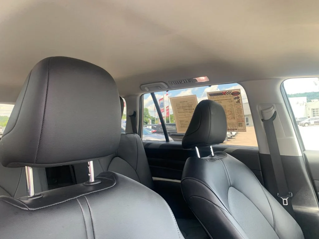 Used 2024  Toyota XLE image 18