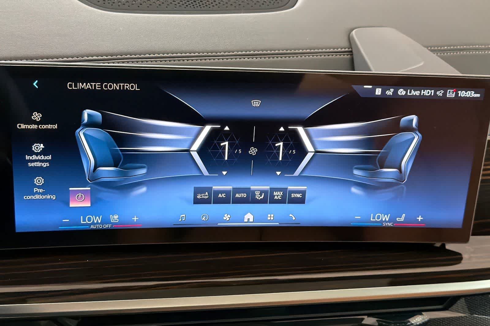 New 2026 Manhattan Green Metallic BMW xDrive40i image 21