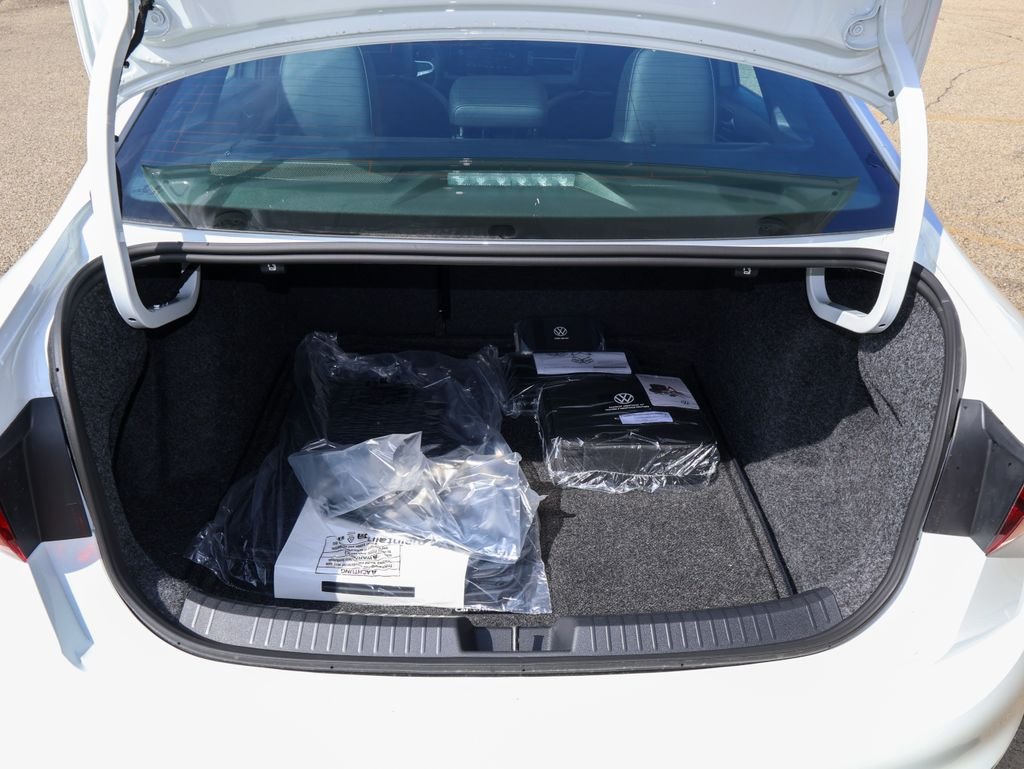 New 2026 White Volkswagen 2.0T Autobahn image 10