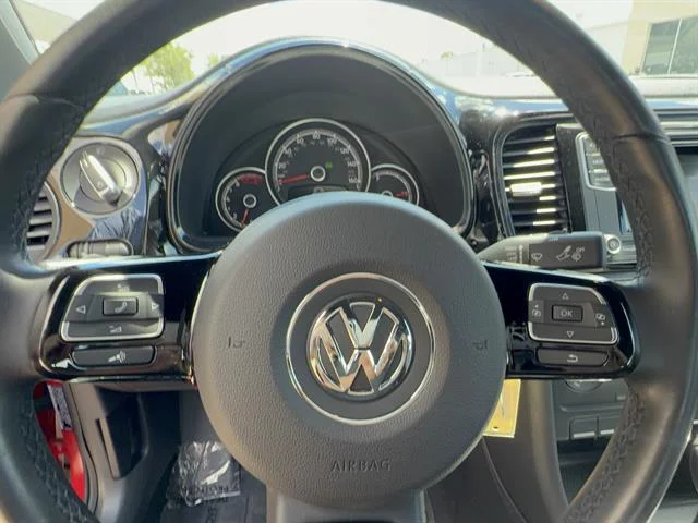 Used 2018 Tornado Red Volkswagen 2.0T S image 11