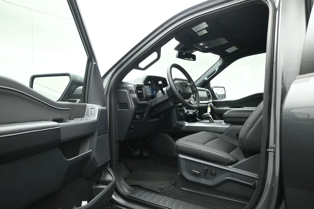 New 2026 Carbonized Gray Metallic Ford XLT image 8