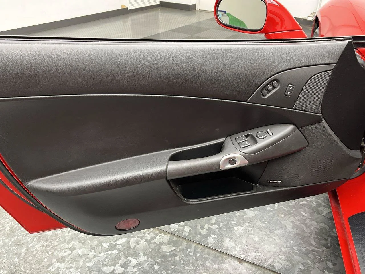 Used 2006 Victory Red Chevrolet  image 7
