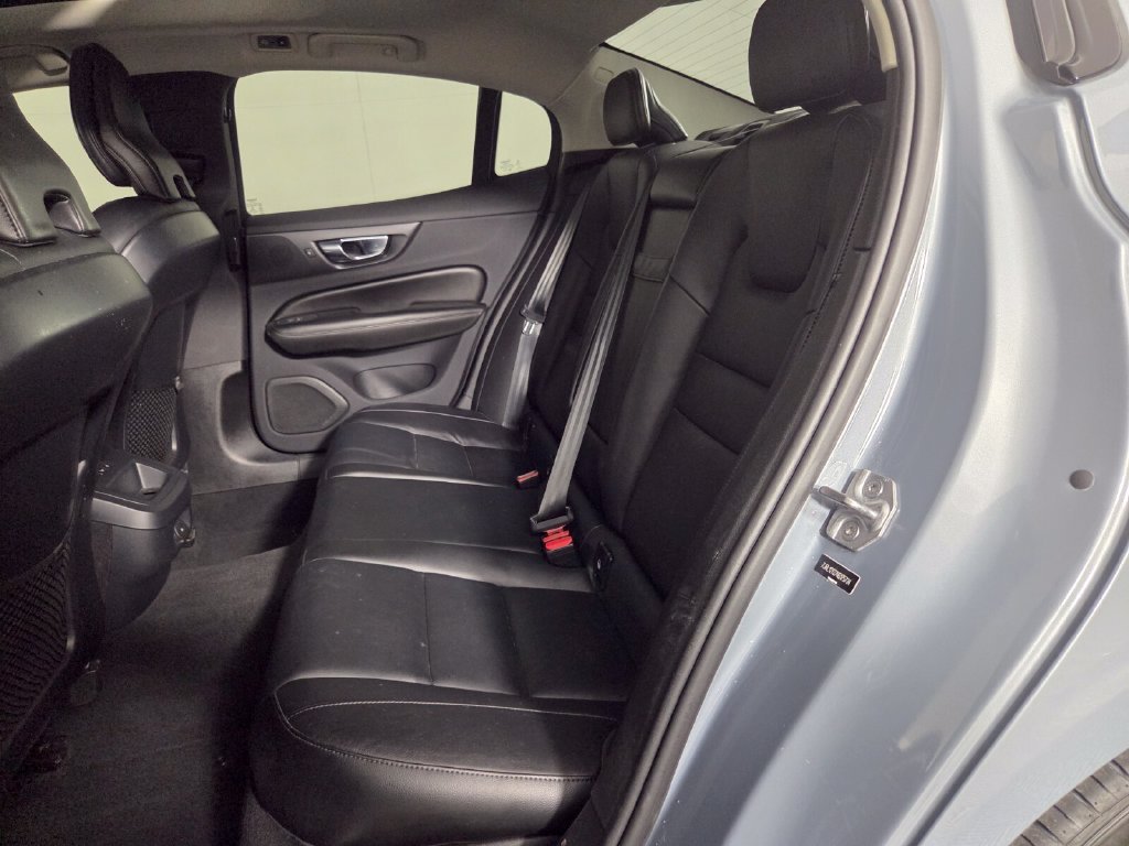 Certified Used 2022 Gray Volvo Momentum image 23