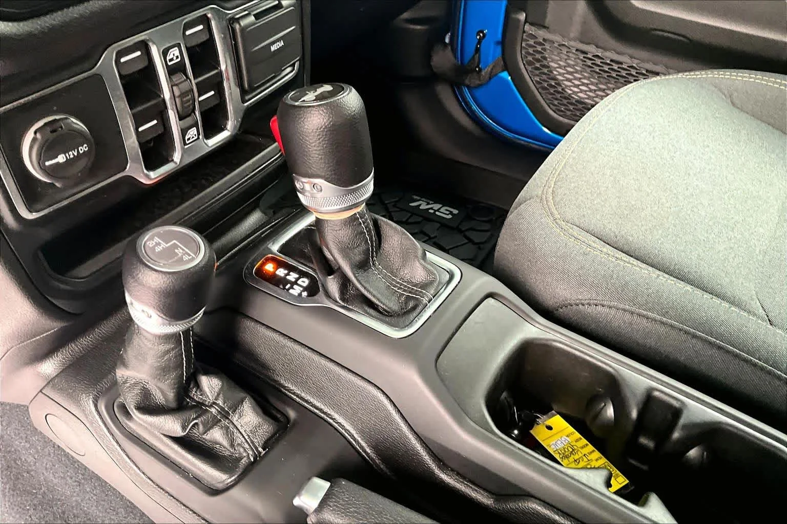 Used 2024 Hydro Blue Pearlcoat Jeep Sport S image 15