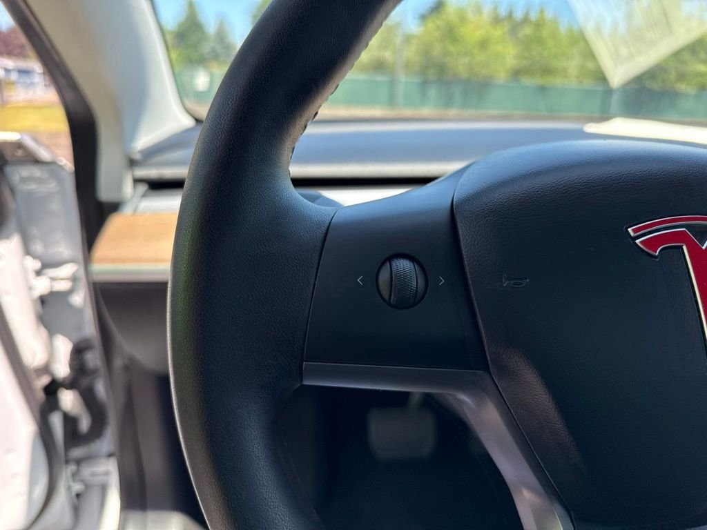 Used 2020 Pearl White Multi-Coat Tesla Standard Range Plus image 10