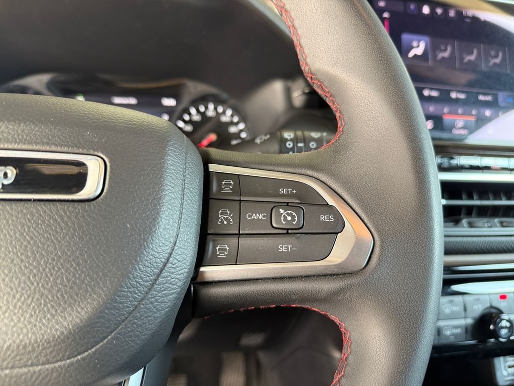 Used 2025 Silver Jeep Trailhawk image 25