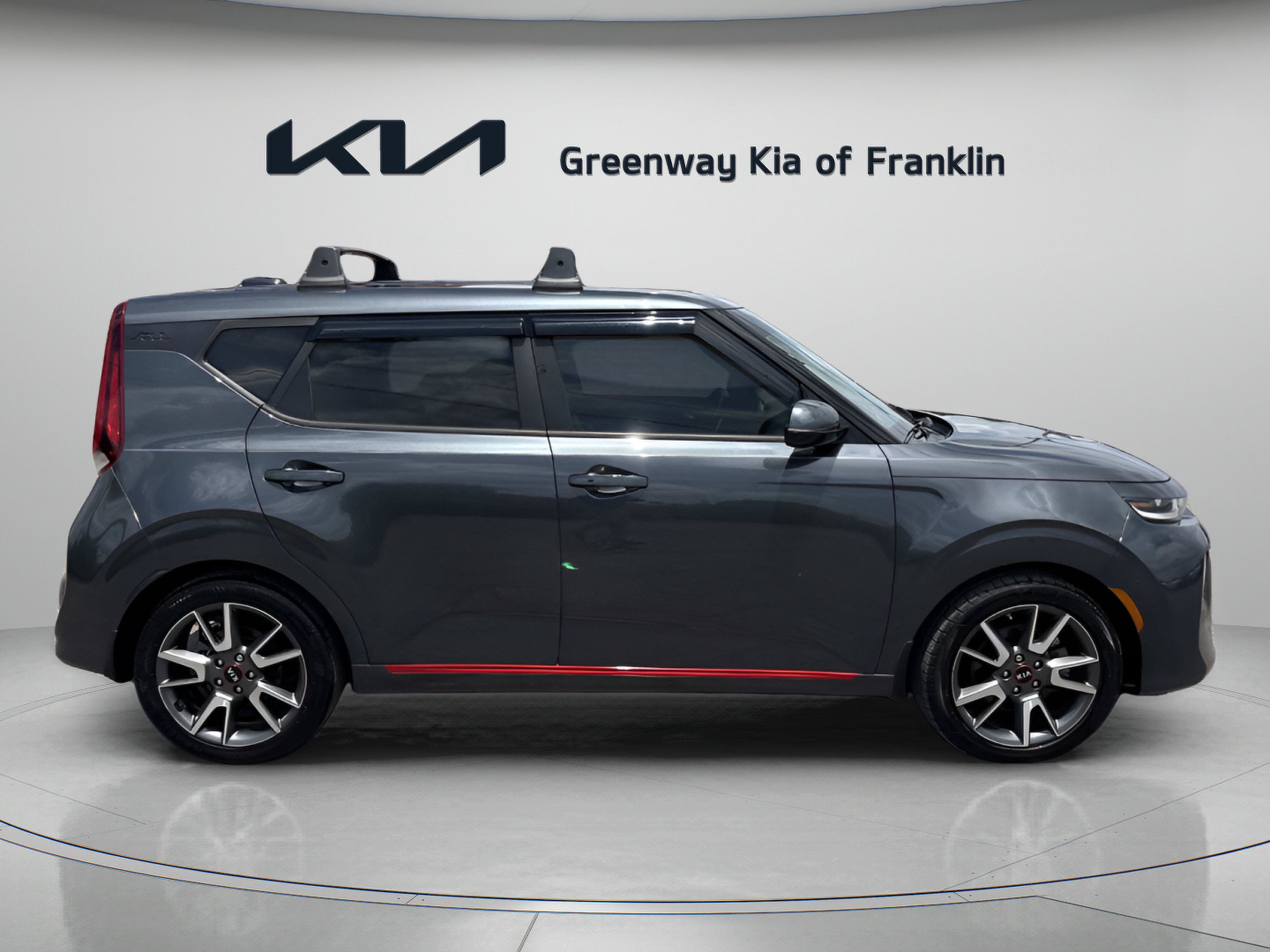 Used 2021 Gravity Gray Kia Turbo image 8