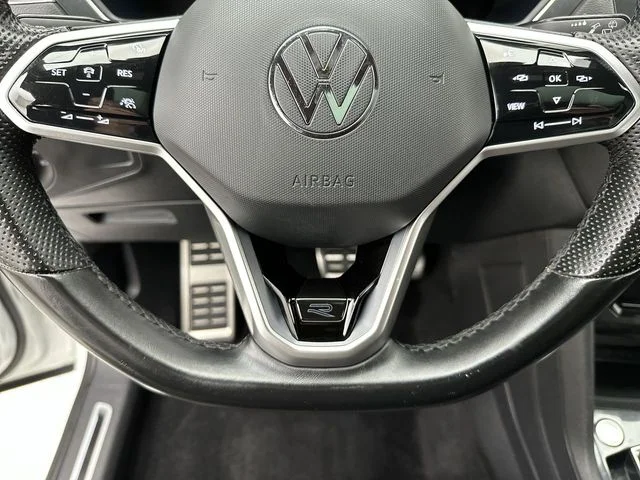 Used 2023 White Volkswagen 2.0T SE R-Line Black image 14