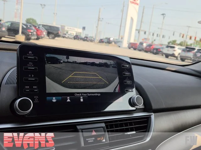 Used 2021 White Honda Base image 7