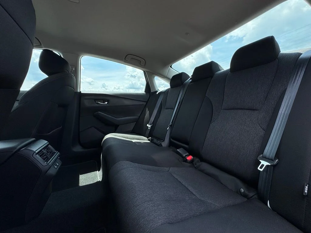 Used 2025  Honda LX image 18