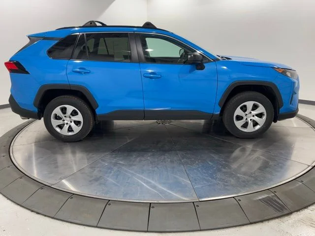 Used 2020 Blue Toyota LE image 6