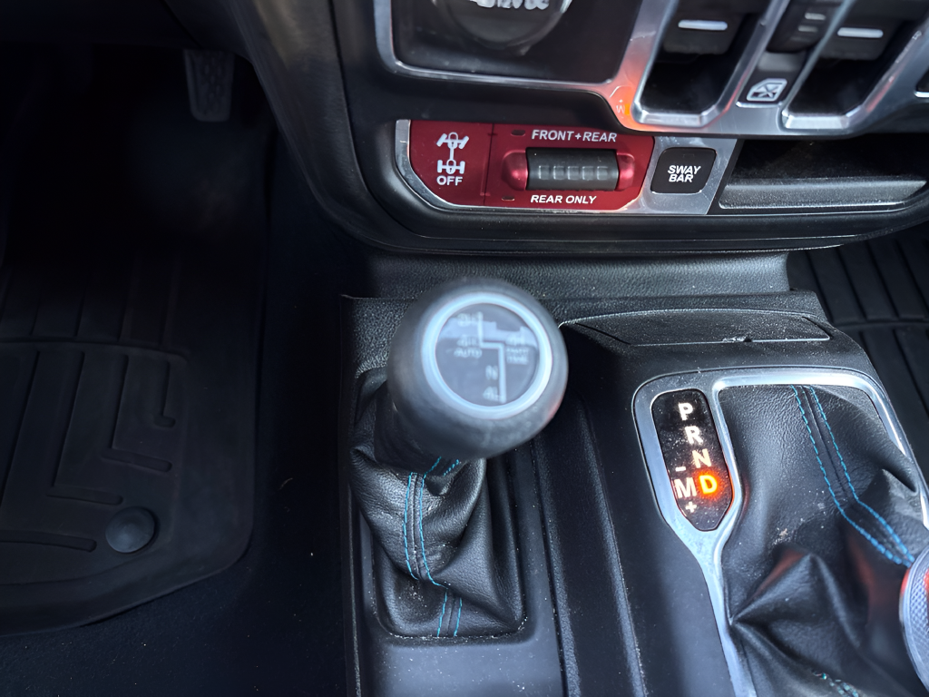Used 2023 Gray Jeep Rubicon 4xe image 34