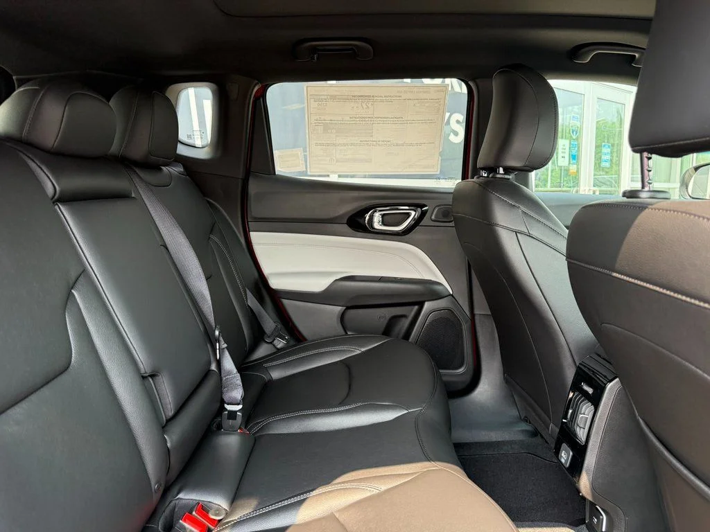 2025 Jeep Compass Limited - Photo 14