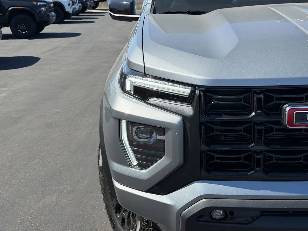 New 2026 Sterling Metallic GMC Elevation image 4