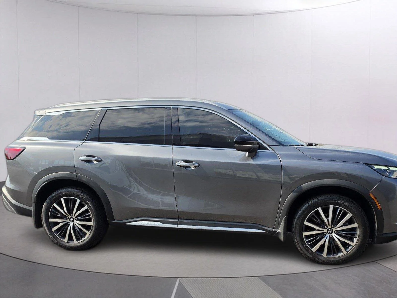 Used 2023 Graphite Shadow INFINITI SENSORY image 6