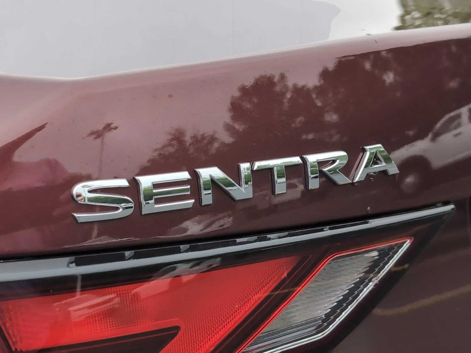 Used 2024 Rosewood Metallic Nissan SV image 30