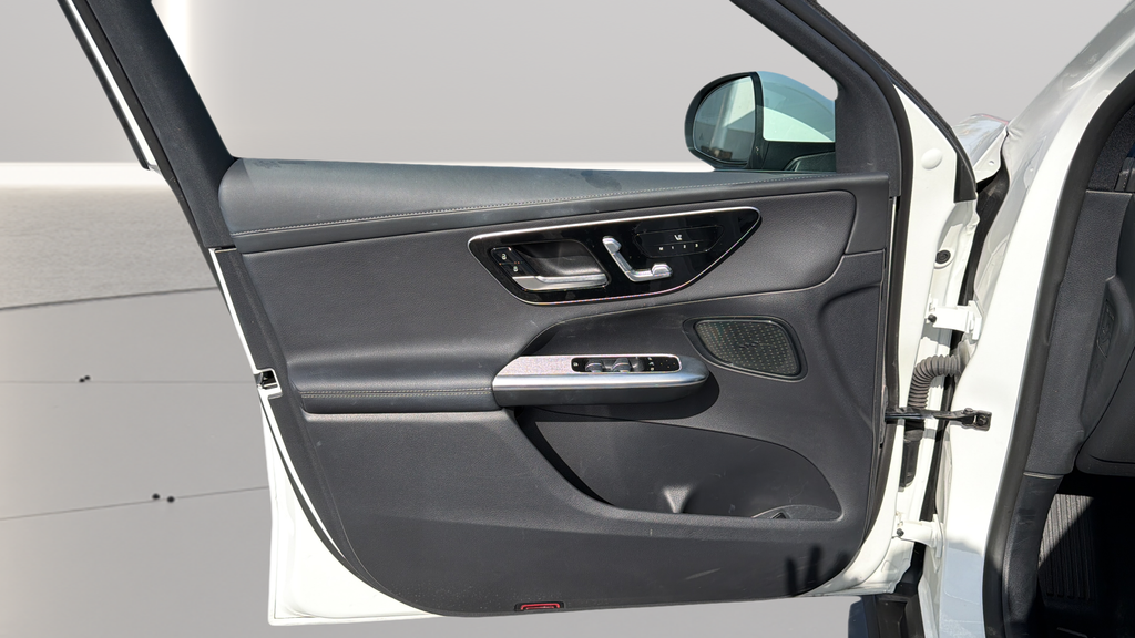 Used 2025 White Mercedes-Benz GLC 300 Coupe image 20