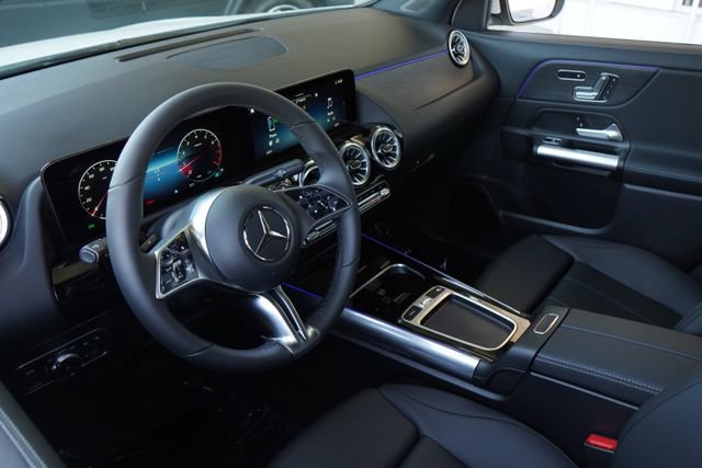 New 2026 Polar White Mercedes-Benz GLA 250 image 28